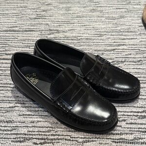 J.Crew leather black penny loafers with rubber sole Size 5 NWT